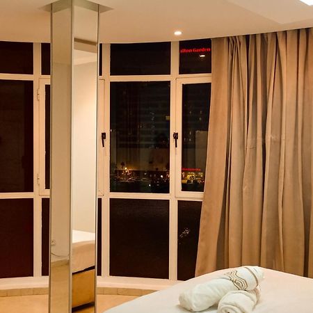 Amazing Appartement Au Centre Ville En Face Hilton & Gare Train De Tgv De Tanger 외부 사진