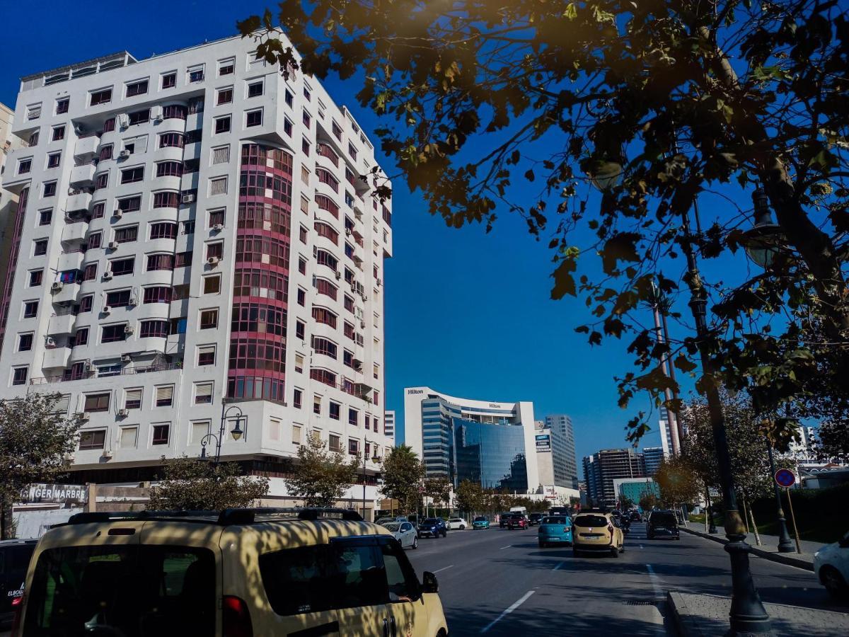 Amazing Appartement Au Centre Ville En Face Hilton & Gare Train De Tgv De Tanger 외부 사진
