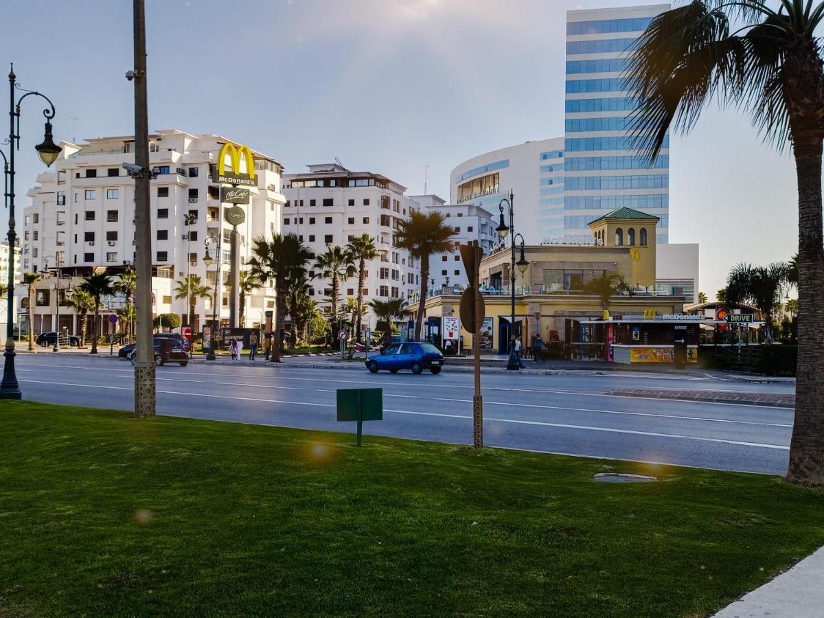 Amazing Appartement Au Centre Ville En Face Hilton & Gare Train De Tgv De Tanger 외부 사진