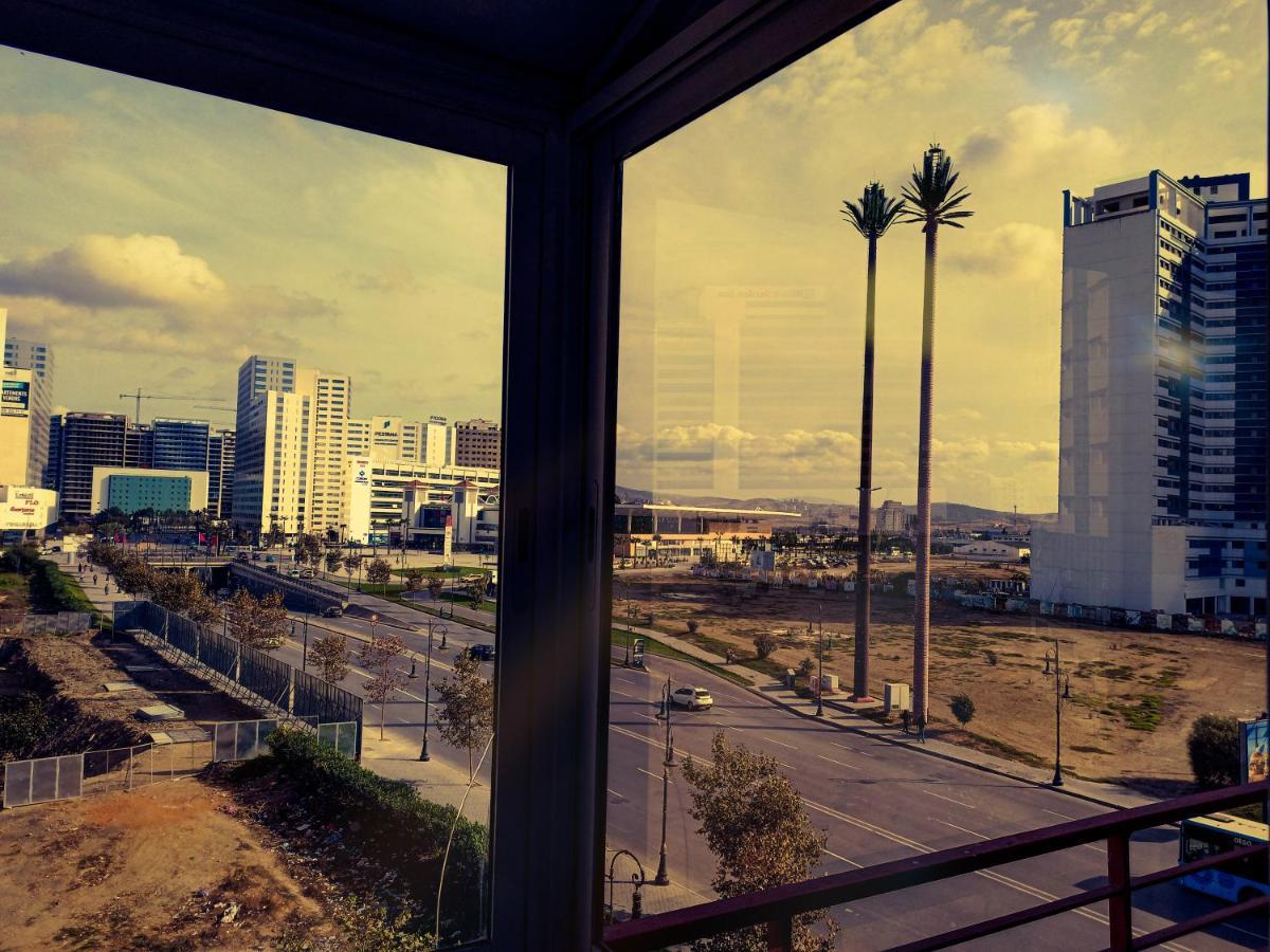 Amazing Appartement Au Centre Ville En Face Hilton & Gare Train De Tgv De Tanger 외부 사진